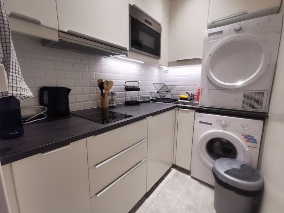 P&r 2, 2 Bedroom, Close To Center, Plainpalais