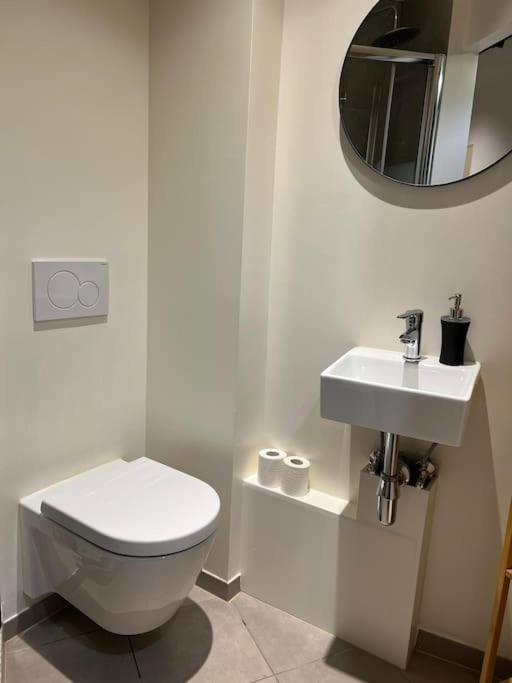 P&r 2, 2 Bedroom, Close To Center, Plainpalais