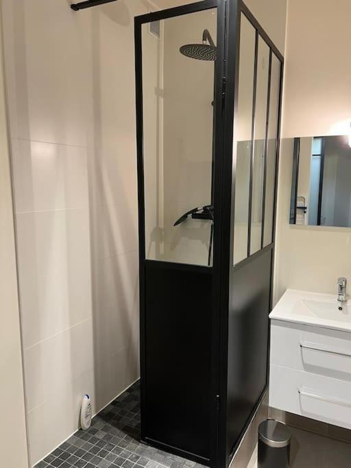 P&r 2, 2 Bedroom, Close To Center, Plainpalais *